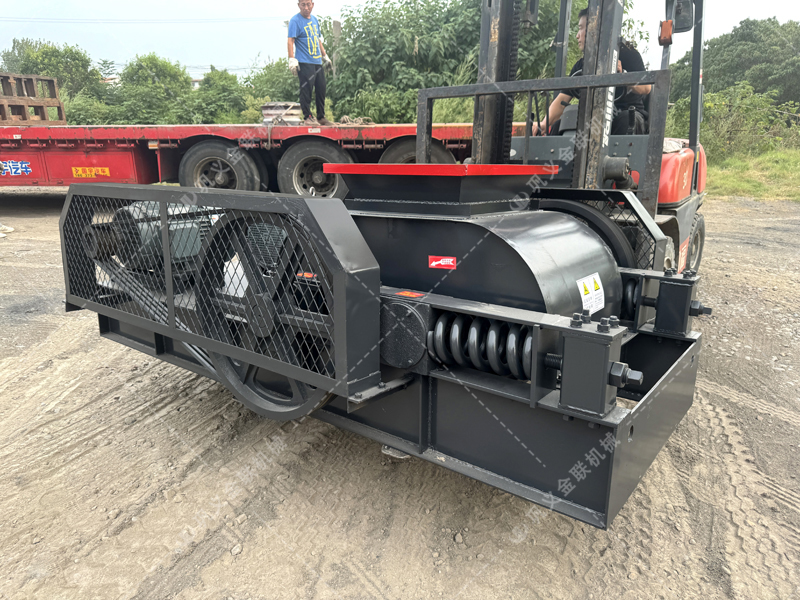 煤礦的“剛需”設(shè)備：雙齒輥破碎機(jī)滿足的僅僅是破碎需求嗎？